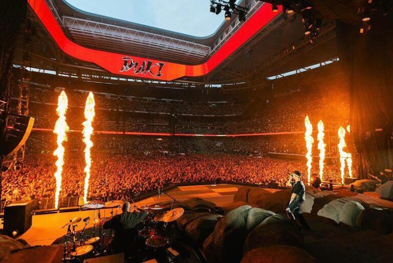 Duki hizo historia ante 65 mil personas en Madrid: “Esta es mi manera de cambiar el mundo”