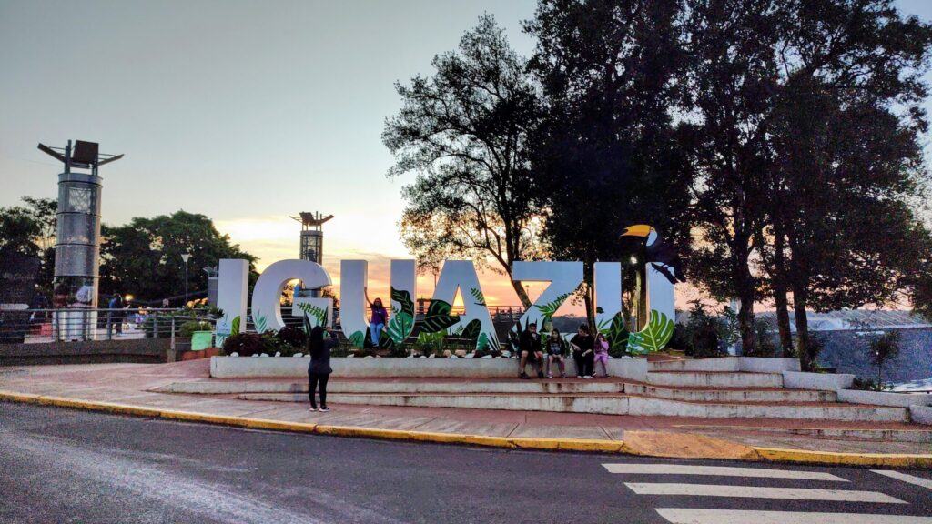 Iguazú transita un buen fin de semana largo con más de 15 mil visitantes en Cataratas