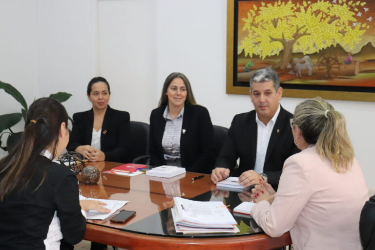 SENATUR Y SINAFOCAL SE UNEN PARA FORTALECER CERTIFICACIÓN DE COMPETENCIAS LABORALES EN EL SECTOR TURÍSTICO