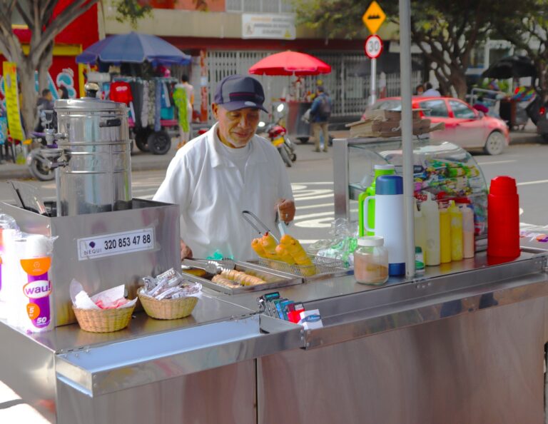 Ahorro e inversión: claves para que los padres de familia organicen sus finanzas, sin requerir altas cantidades de dinero