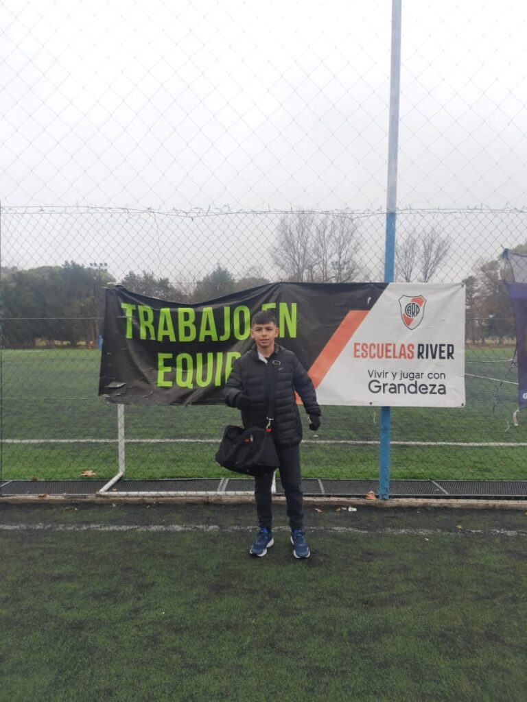 “El sueño del pibe” Jonás participa de las pruebas de jugadores en Racing Club