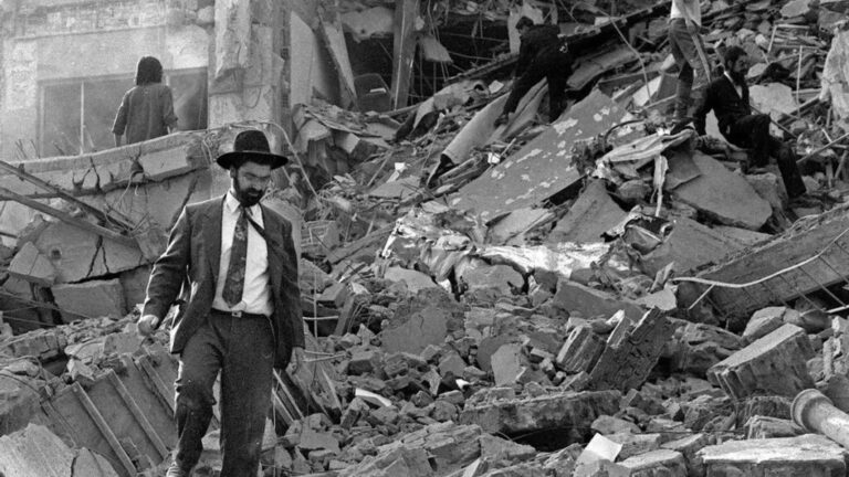 A 30 años del atentado a la AMIA, un espejo donde mirar el presente
