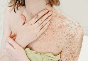 Prepara la piel para el bronceado y garantiza un acabado saludable