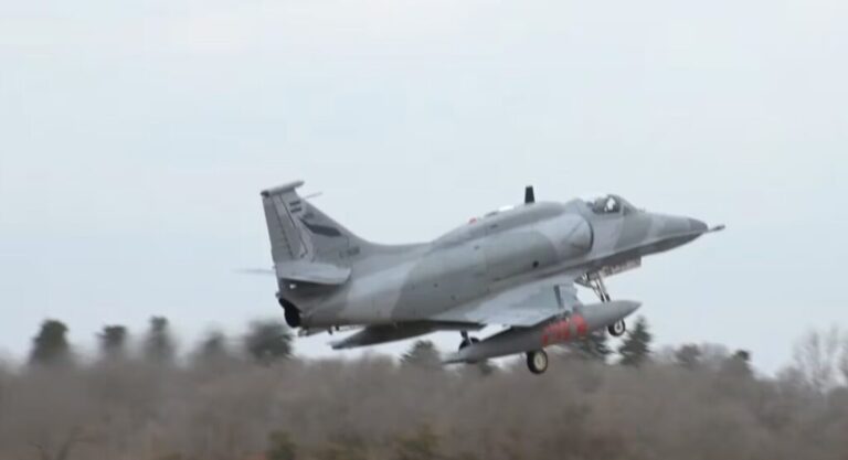 ¿Cuáles son las aeronaves más importantes de la Fuerza Aérea Argentina que estarán en el desfile militar?