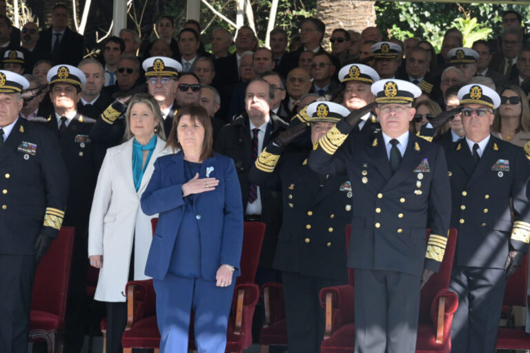 Patricia Bullrich en el aniversario de la Prefectura Naval Argentina: “Rosario está volviendo a la normalidad”