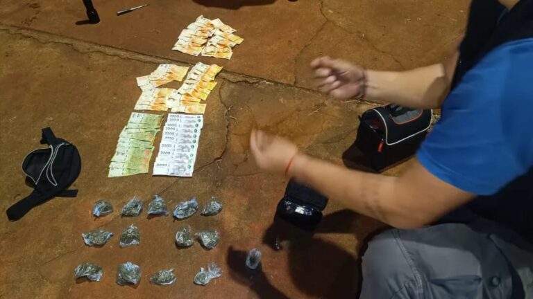 Iguazú: Atraparon a tres narcodeliverys en barrio Belen y secuestraron dosis de marihuana