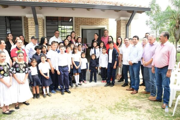 Gobernación de Paraguarí invierte en obras para la educación