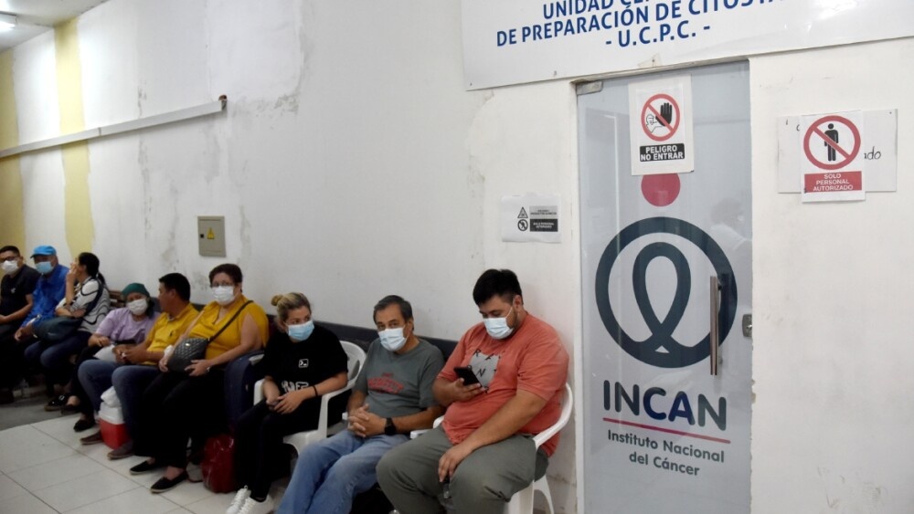 Destituyen a director médico y al secretario del Incán por circulares