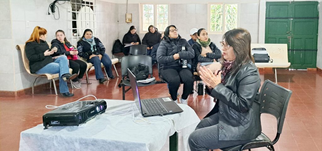 Comenzó el curso de formación de vacunadores dirigido a los Agentes de salud