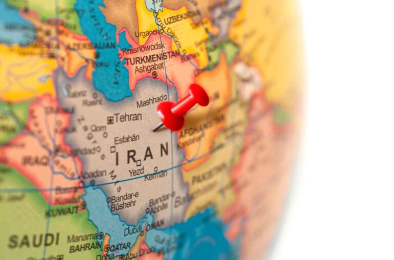 Irán: la autopsia de unas “selecciones” presidenciales, un referéndum sobre el totalitarismo