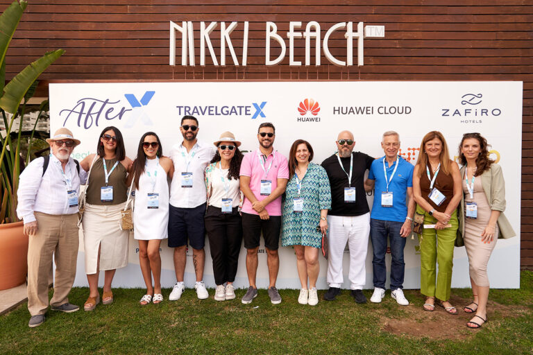 Glenda Adjemiantz con socios comerciales de Latinomérica en el pasado evento After-X en Mallorca. Pricetravel, HotelDo-Despegar, DTS, Conextur, Bookingmotor, Vemsa Travel, Ehtl, EZlink, Hostech, Azabache.