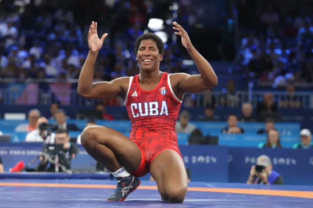 Luchadora Milaimy Marín conquista otro bronce para Cuba en París 2024