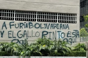 Ofrecen .000 dólares de recompensa por responsables de pintadas a favor del chavismo en Miami