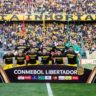 Peñarol avanza a cuartos de final de la CONMEBOL Libertadores pese a derrota ante The Strongest