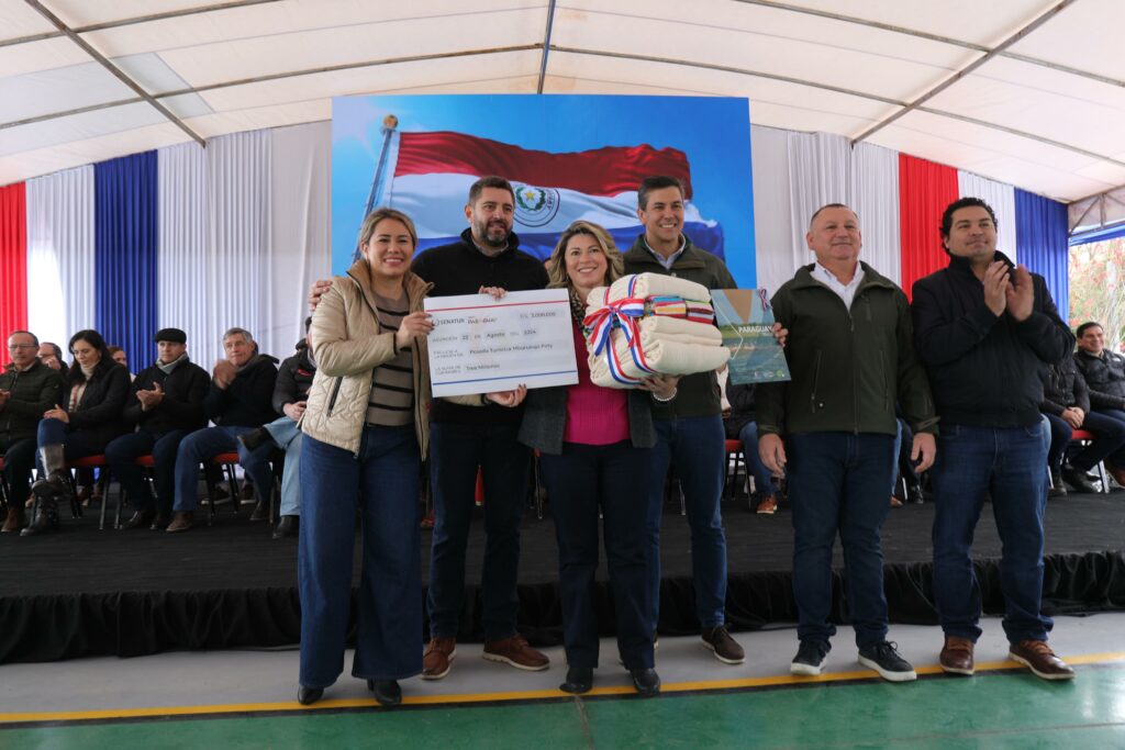 “SELLO VERDE” A TRES POSADAS TURÍSTICAS DE ÑEEMBUCÚ