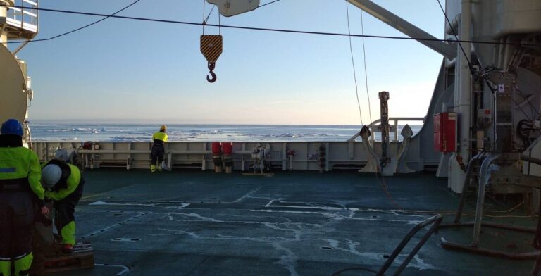 Hallados candidatos a antibióticos en microbios de las profundidades del Ártico