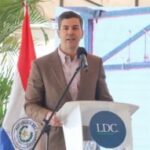 Astillero Paraguayo bota e inaugura 12 barcazas para la compañía Louis Dreyfus Company