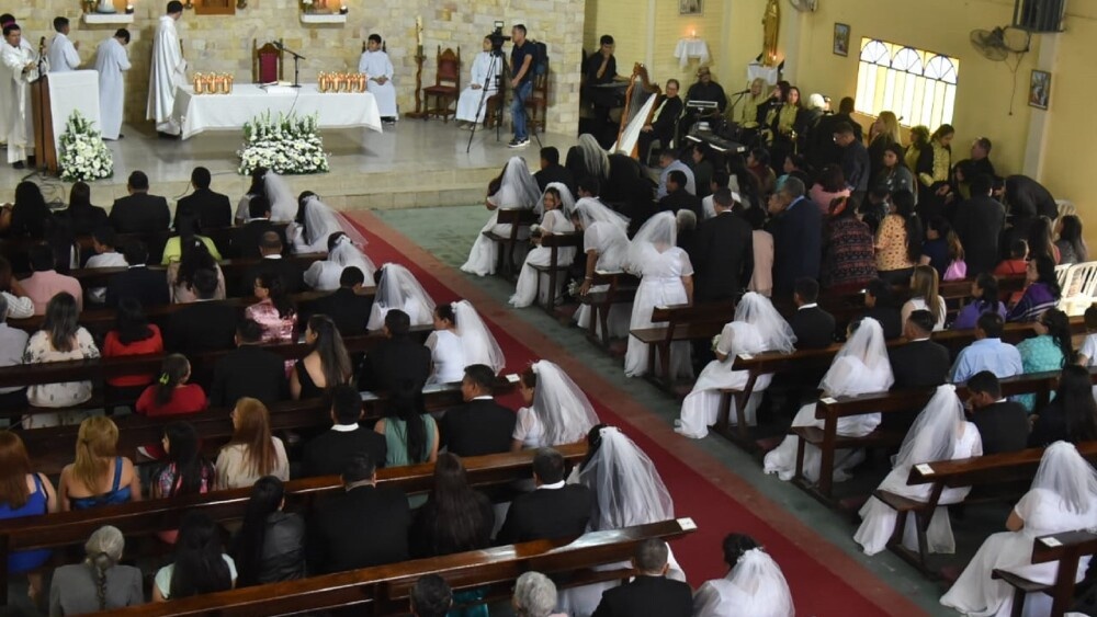 Emotiva boda comunitaria unió a 23 parejas en Villa Hayes