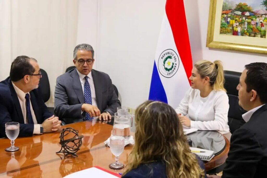 EL DESTINO PARAGUAY EN LA HOJA DE RUTA DE CANDIDATO A DIRECTOR DE UNESCO