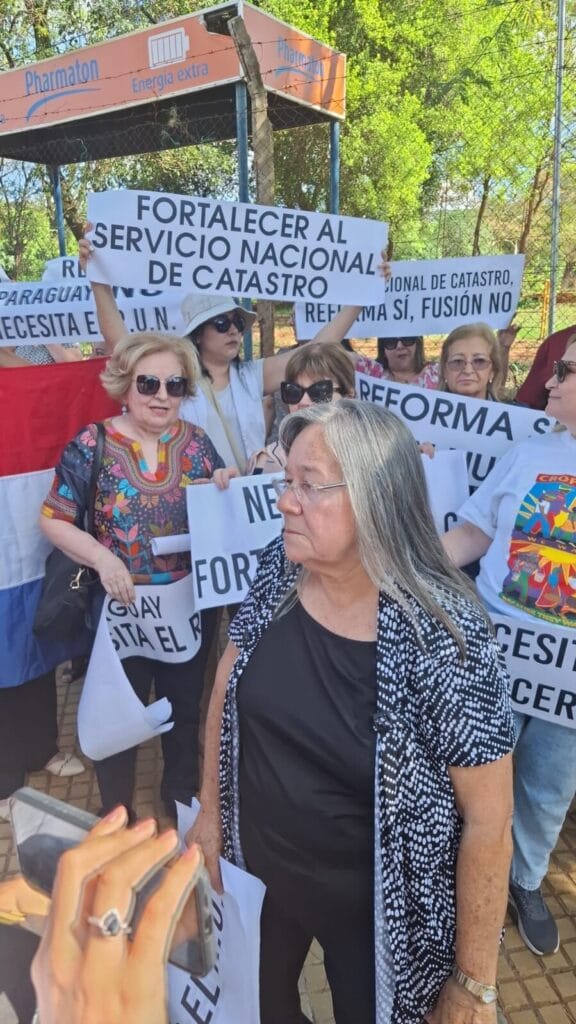 Escribanos se movilizaron contra ley del RUN que impulsa el Gobierno