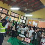 Con charlas informativas, policías advierten a estudiantes de Cordillera sobre los daños que causan las drogas