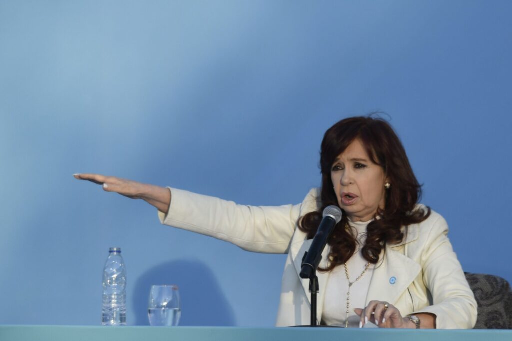 Pese a las irregularidades denunciadas, Cristina Kirchner pidió que se habilite la lista de Quintela para el PJ