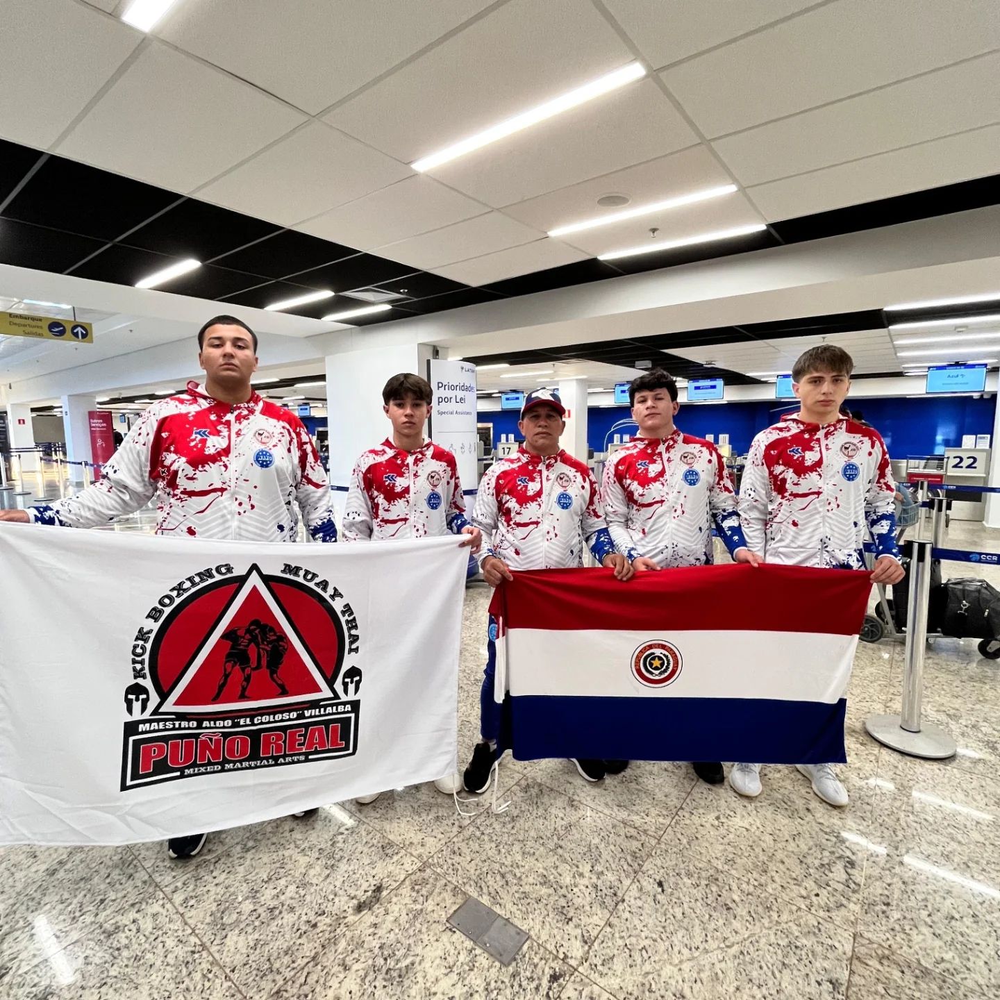 Delegación paraguaya de Kickboxing Wako partió rumbo a Chile para participar del Panamericano.