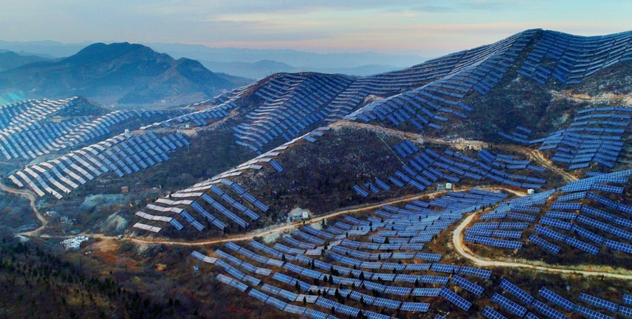 China impulsa la energía solar con la granja en montañas Taihang: un hito para la sostenibilidad