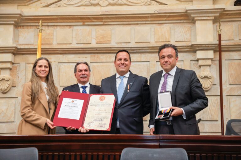La Cámara de Representantes condecora a Allianz Colombia