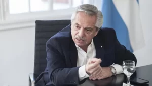 Expresidente Fernández es llamado a declarar ante la justicia argentina