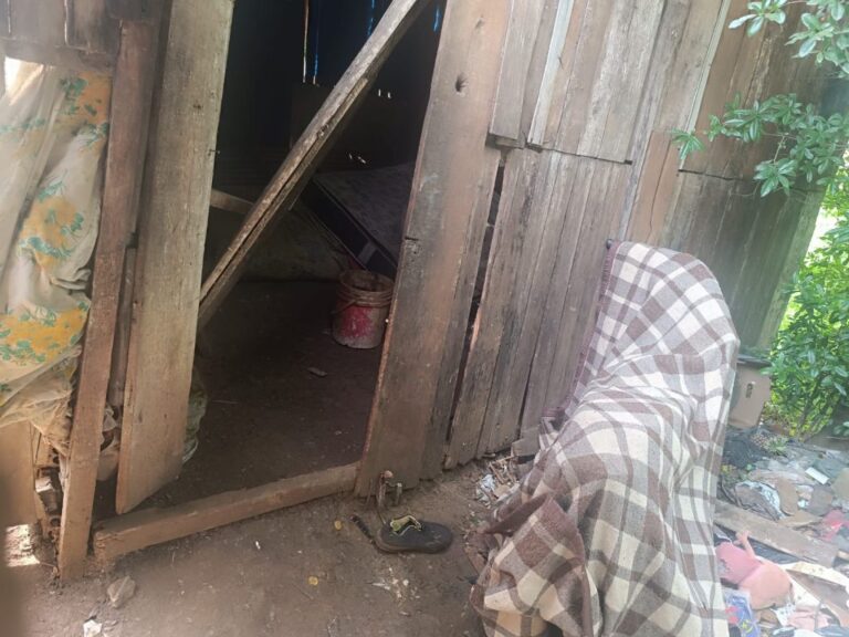 Robo de celular termina en persecución y aprehensión