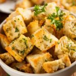 Picatostes de pan o croutons caseros: en sartén, horno o freidora de aire