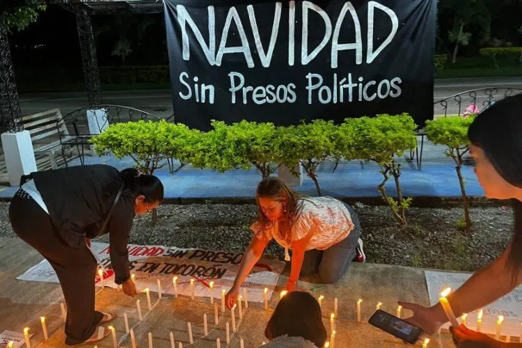 Familiares de presos políticos hacen vigilia frente al Ministerio Público: “Mi hijo ha pensado en el suicidio”