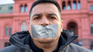 Extrañas cosas pasan