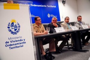 Vivienda y Defensa firmaron convenio para brindar soluciones a 300 familias militares de todo el país