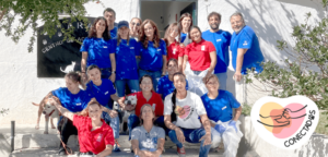 Conectados: El programa de voluntariado de Kiwoko que une empresas y protectoras