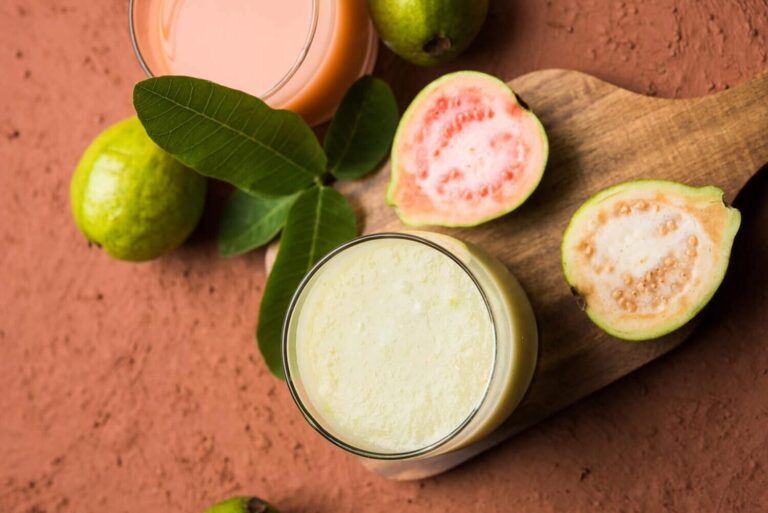 Cómo hacer Atole de Guayaba: Trucos para que no se corte y quede bien cremoso
