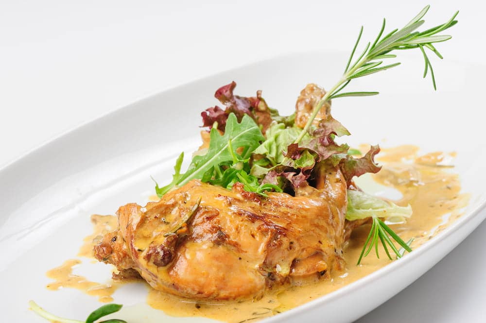 Conejo al horno: Todos los trucos para que salga jugoso y sabroso como el de la abuela