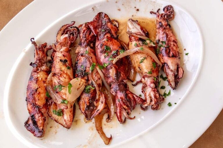 Chipirones encebollados: Una receta para impresionar a cualquiera (sin esfuerzo) + 12 ideas de acompañamientos