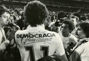 Socrates el dios de la Democracia Corinthiana.