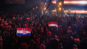 Cientos de jóvenes se comprometen a evangelizar y orar por el avivamiento de Europa