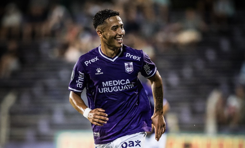 Defensor Sporting debutó con triunfo ante Boston River en el Apertura