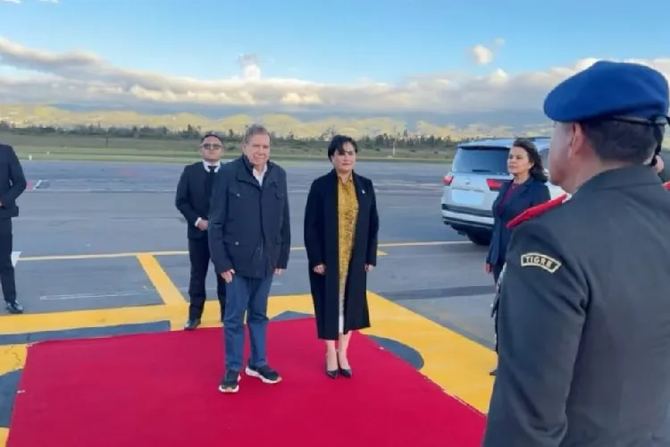 Edmundo y su ‘The Libertad Tour’ son recibidos con honores de presidente en Ecuador