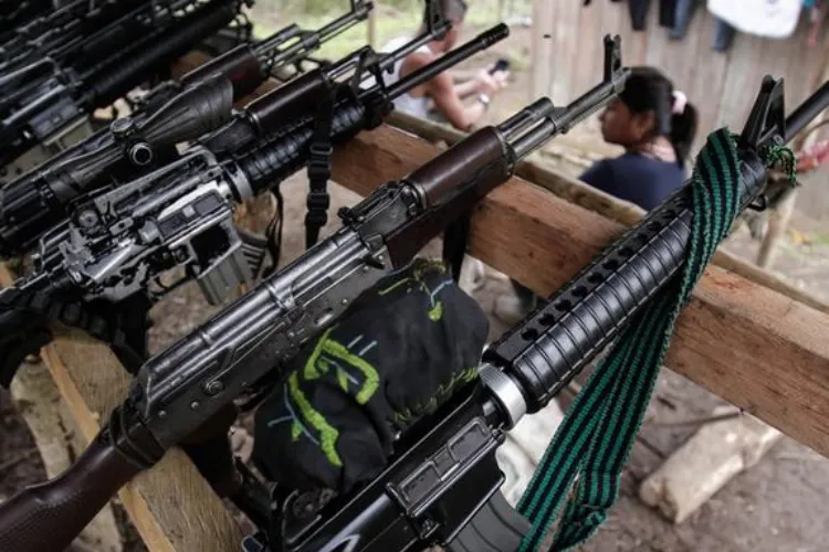 Colombia reveló haber encontrado armas militares venezolanas en operativo contra las FARC