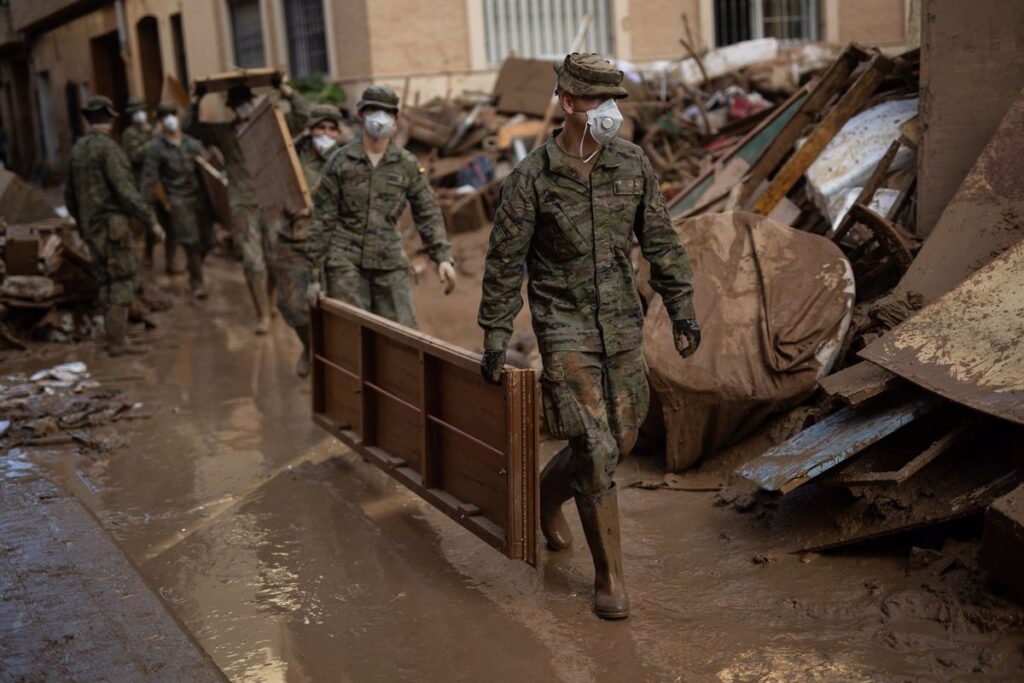 Denuncia de Asociación: Militares Desplegados en Valencia Duerme en Tiendas de Campaña y Lona