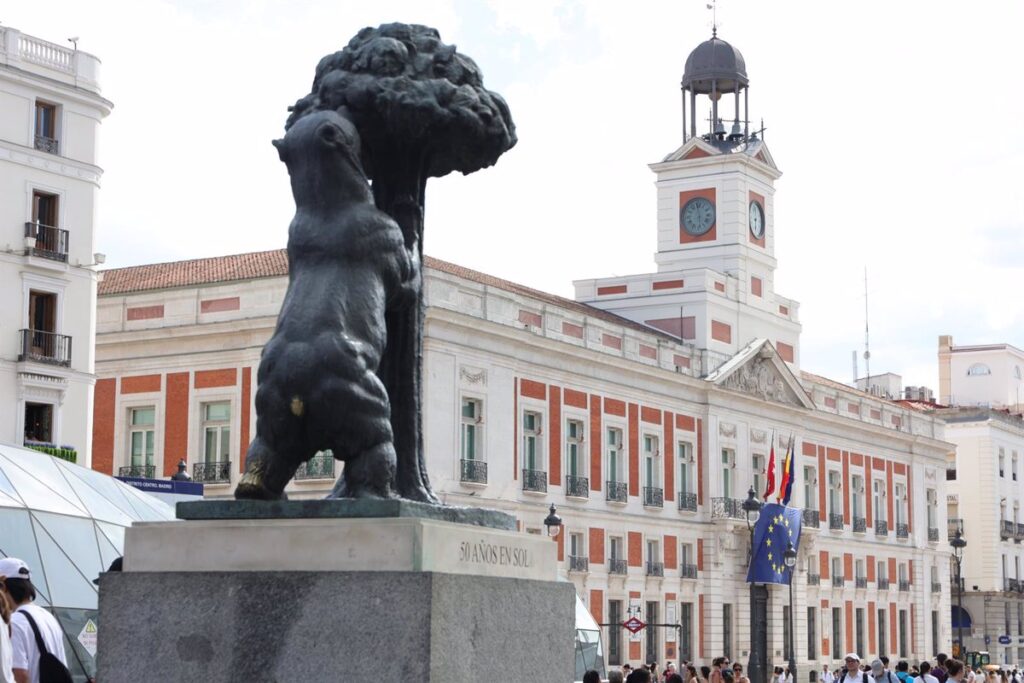 El Gobierno Confirma la Declaración de la Sede de la Comunidad de Madrid como Lugar de Memoria a Pesar de las Críticas de Ayuso