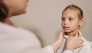 La extirpación de las amígdalas en la infancia: ¿un riesgo oculto para la salud?