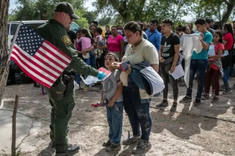 Estados Unidos retoma los permisos de viaje para venezolanos que solicitan el parole humanitario