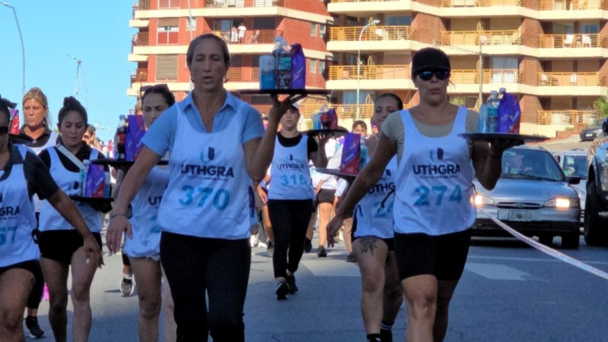 Mar del Plata: la clásica “Maratón de Mozos y Camareras” tuvo su 30ª edición