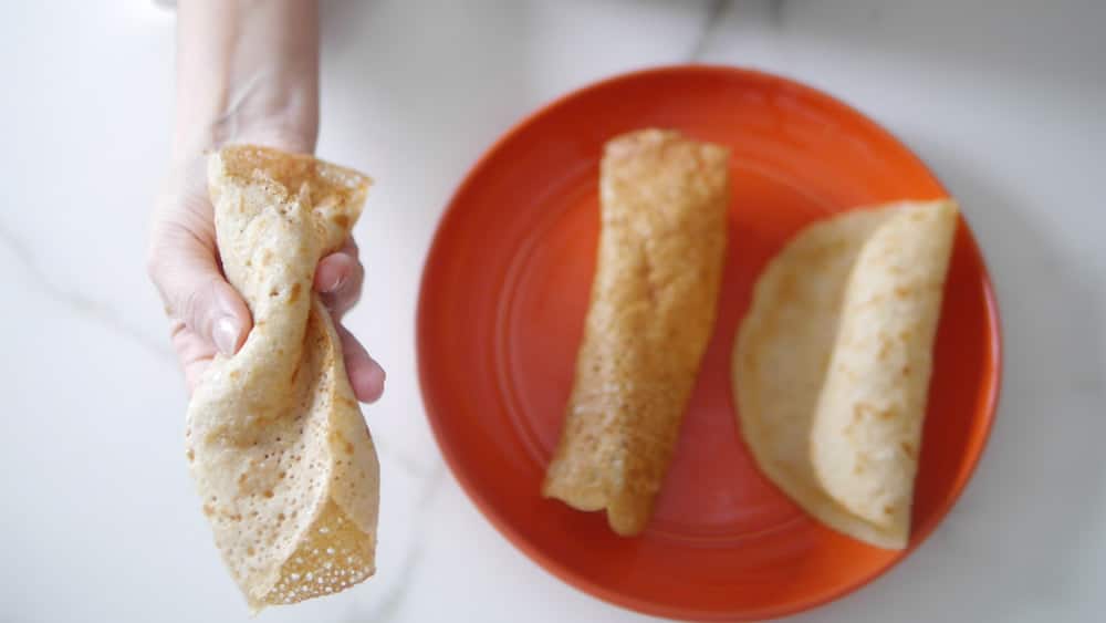 VIDEO: cómo se hace la receta de Dosas indias de Arroz y lentejas fermentadas